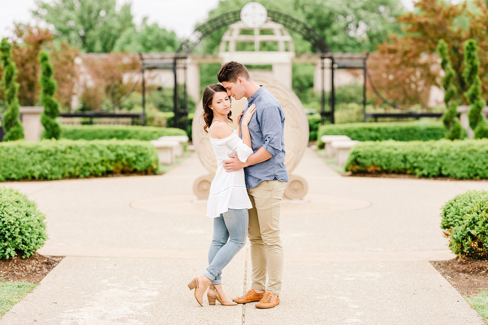 Coxhall Gardens Engagement | Robyn and Andrew | Aubrey Lynn Photography